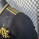 CAMISA VERSÃO PLAYER DO FLAMENGO 22/23 PRETO E DOURADO